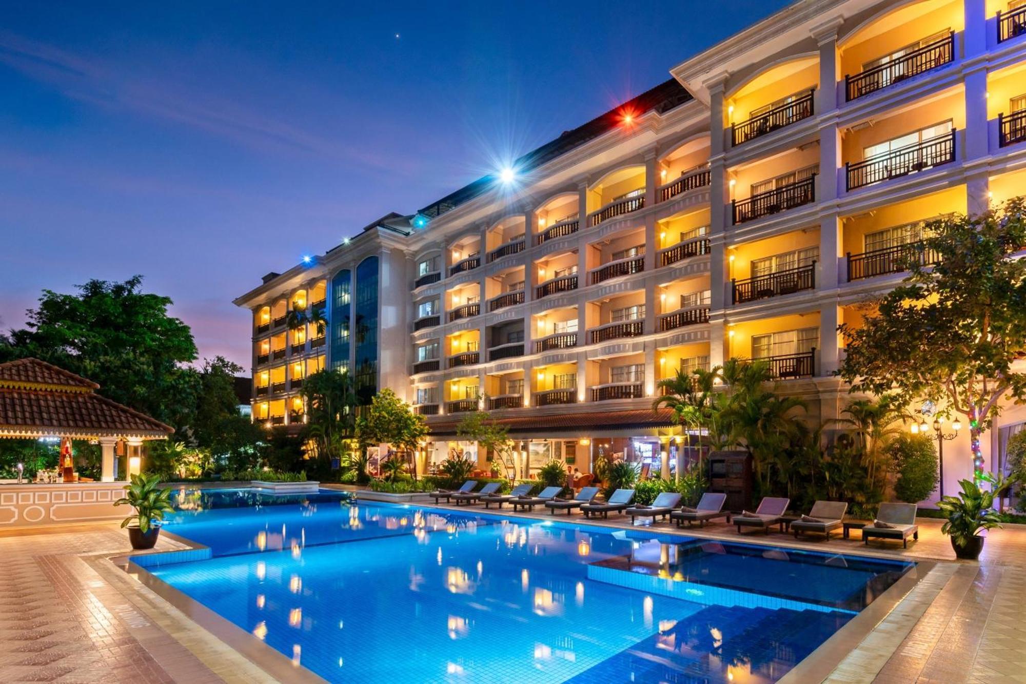 Hotel Somadevi Angkor Resort & Spa Sziemreap Kültér fotó