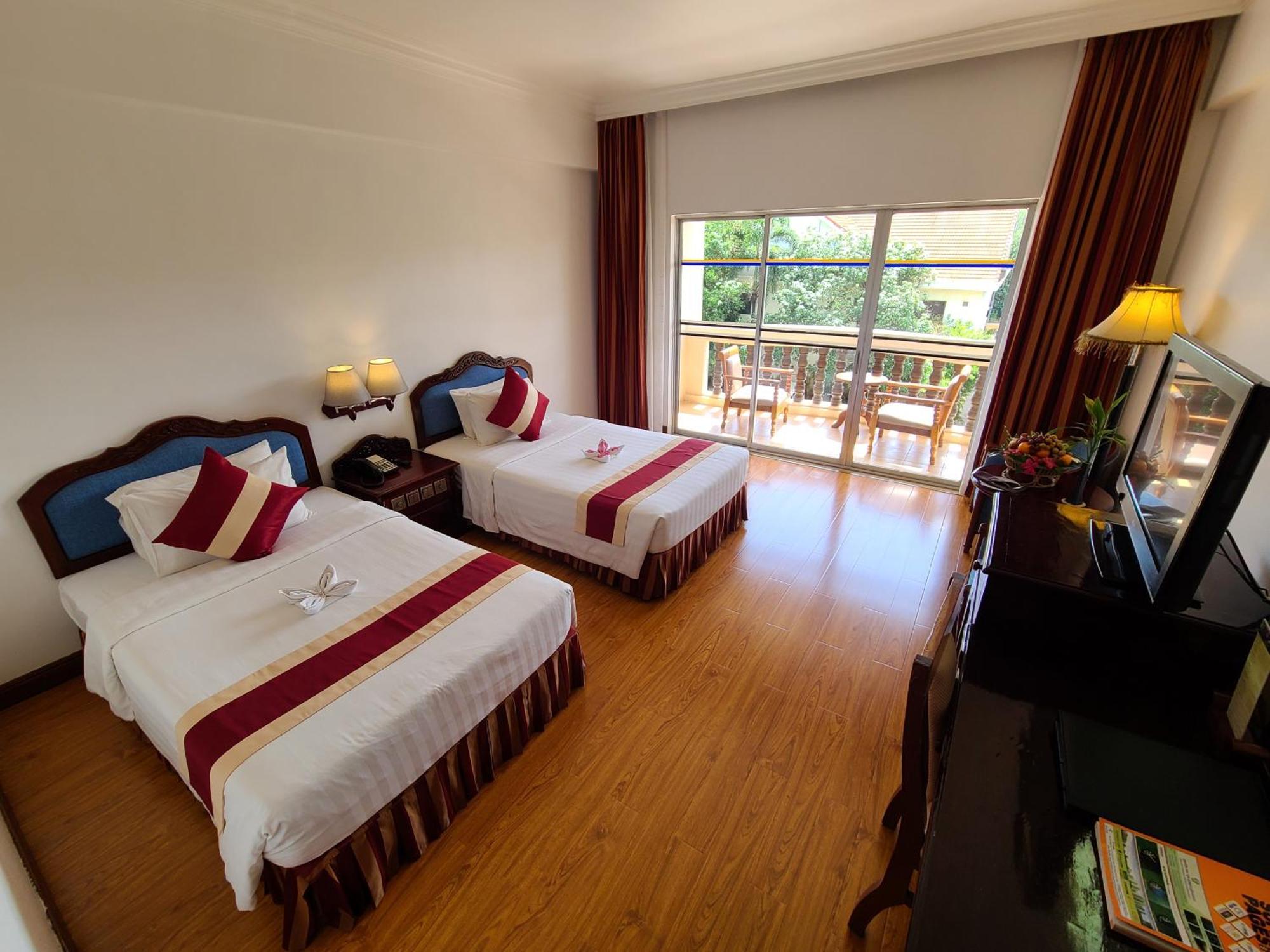 Hotel Somadevi Angkor Resort & Spa Sziemreap Kültér fotó