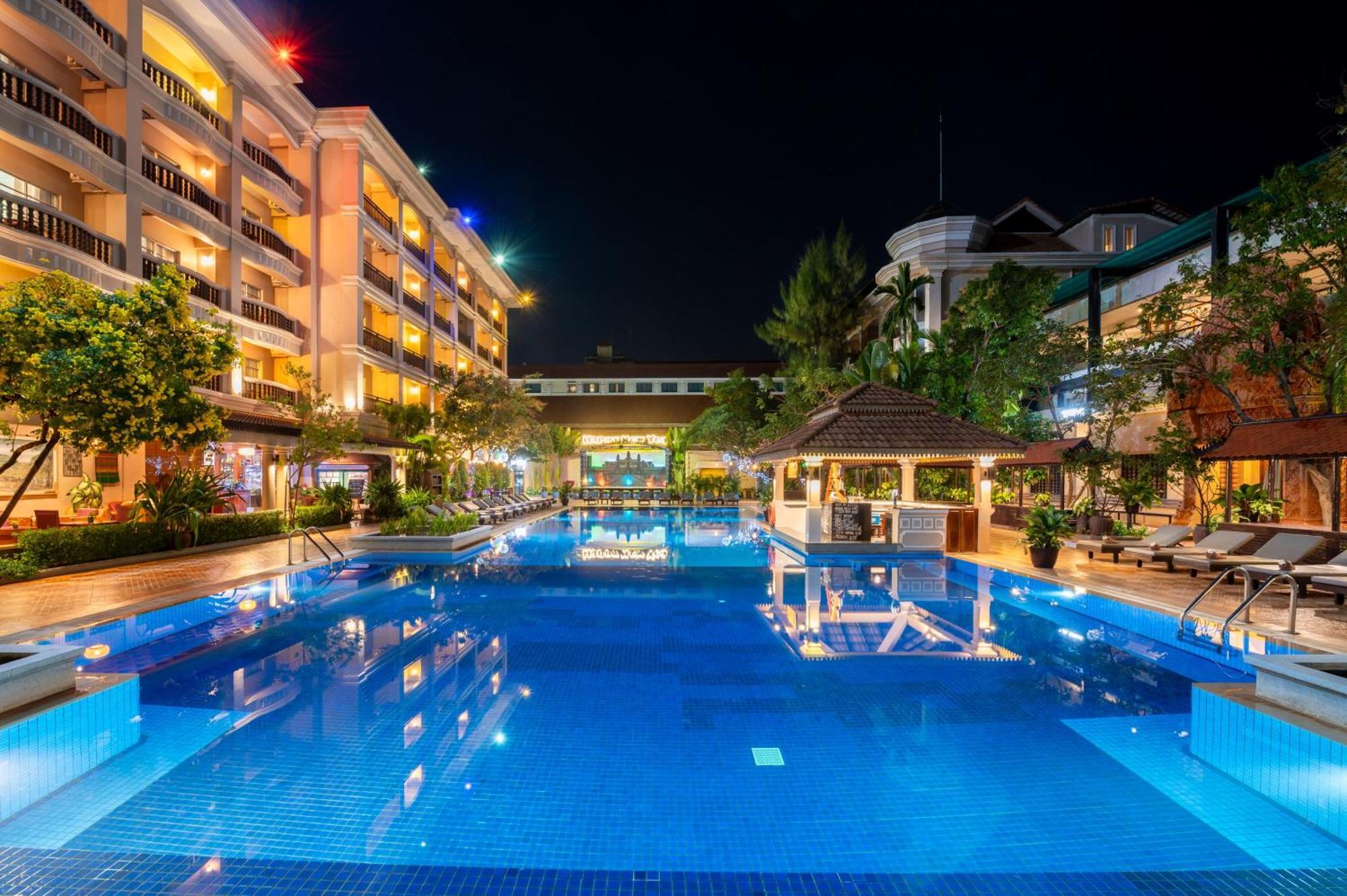 Hotel Somadevi Angkor Resort & Spa Sziemreap Kültér fotó