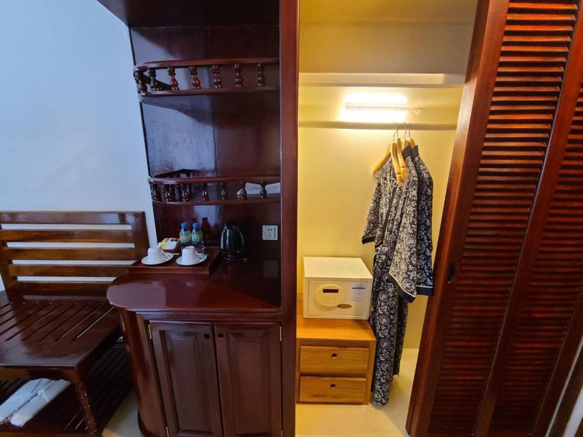 Hotel Somadevi Angkor Resort & Spa Sziemreap Kültér fotó
