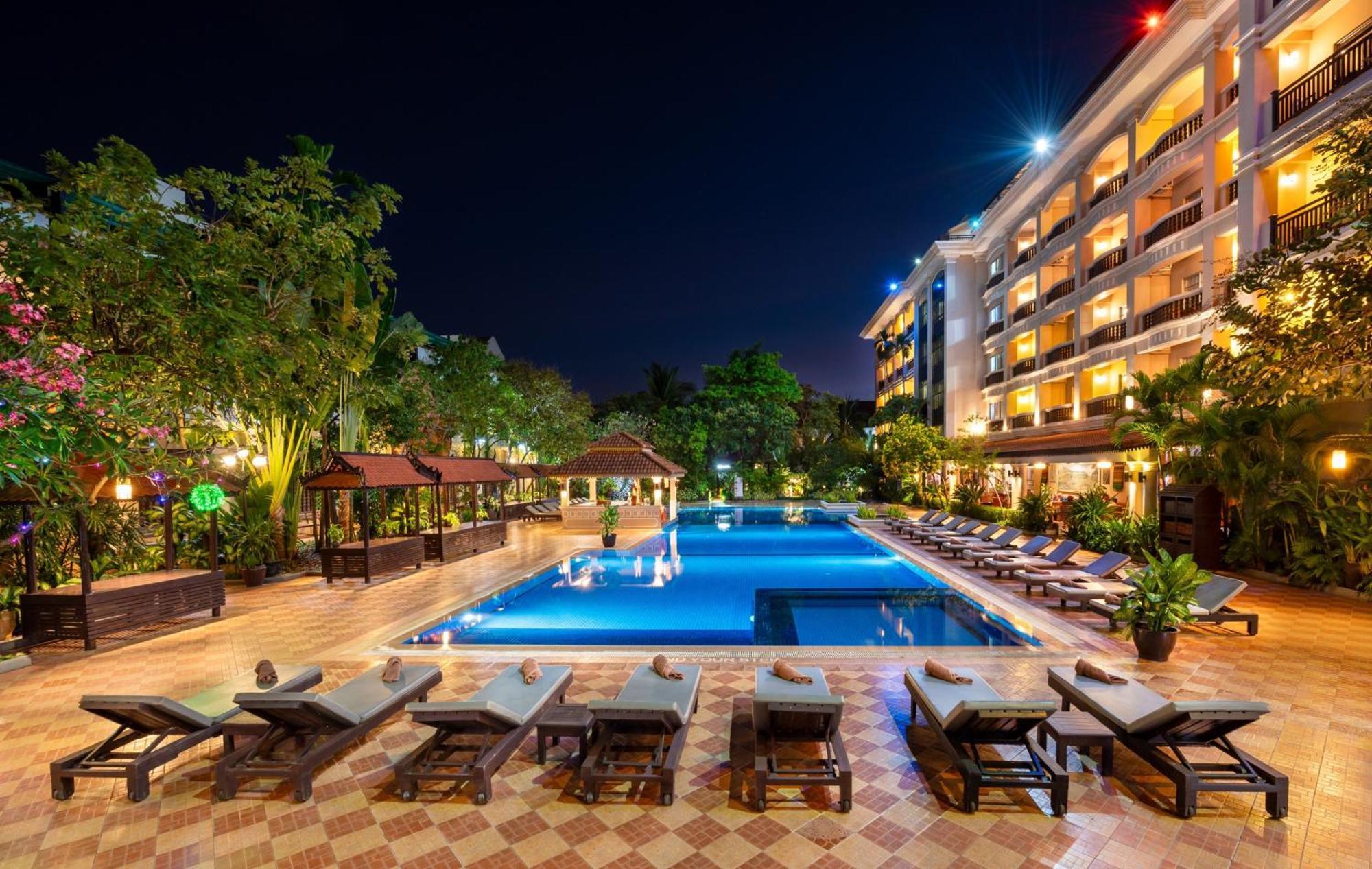 Hotel Somadevi Angkor Resort & Spa Sziemreap Kültér fotó