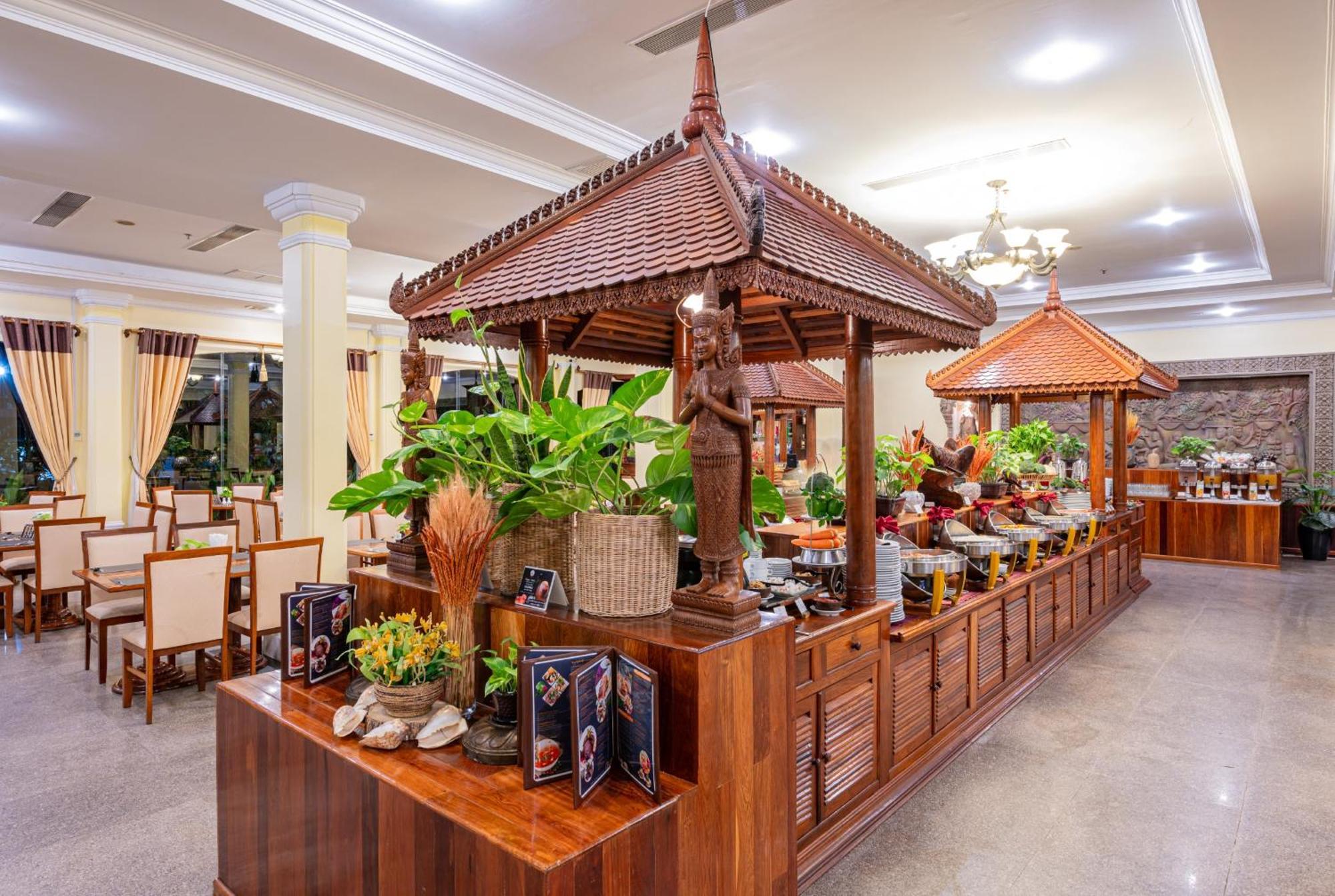 Hotel Somadevi Angkor Resort & Spa Sziemreap Kültér fotó