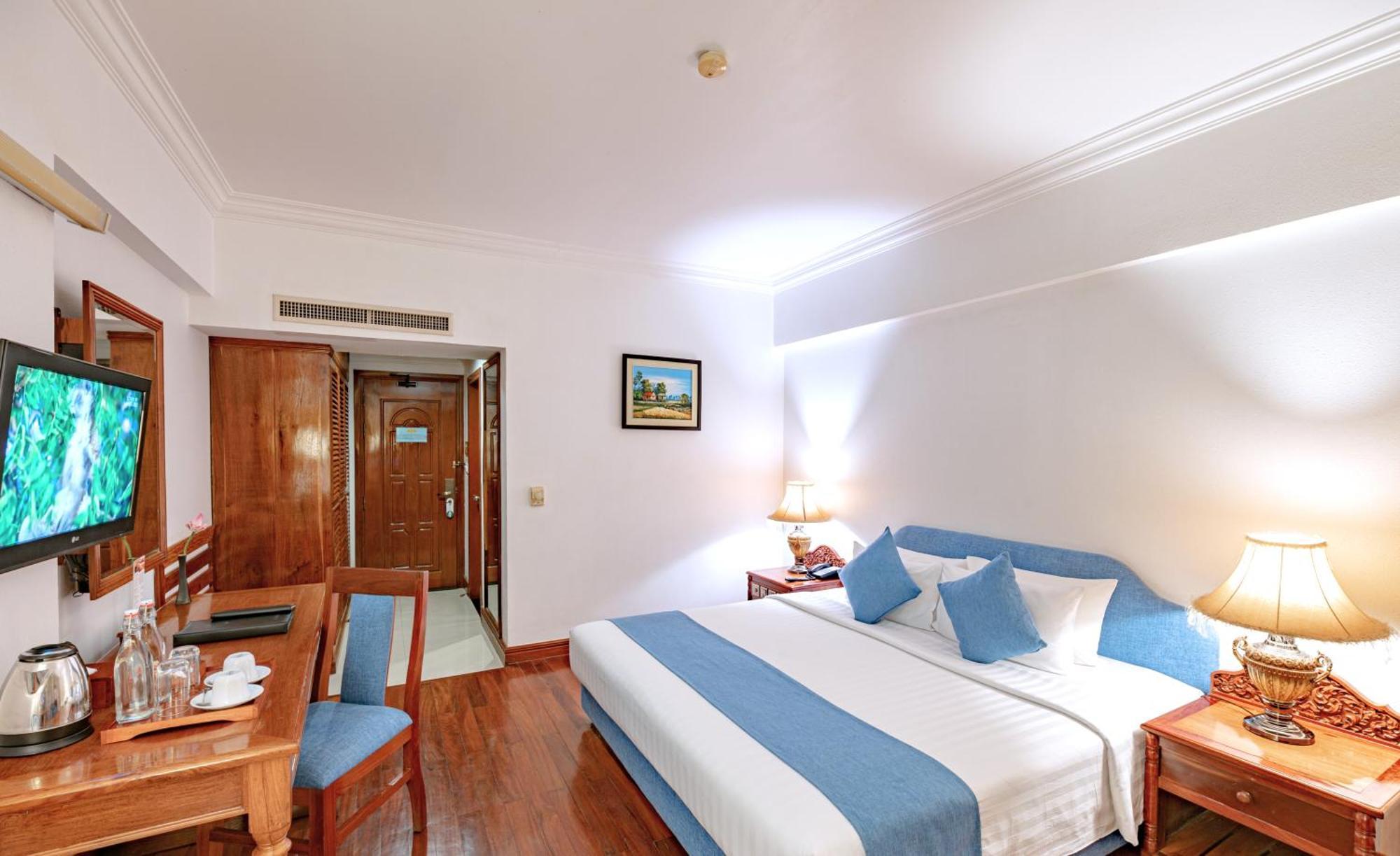 Hotel Somadevi Angkor Resort & Spa Sziemreap Kültér fotó