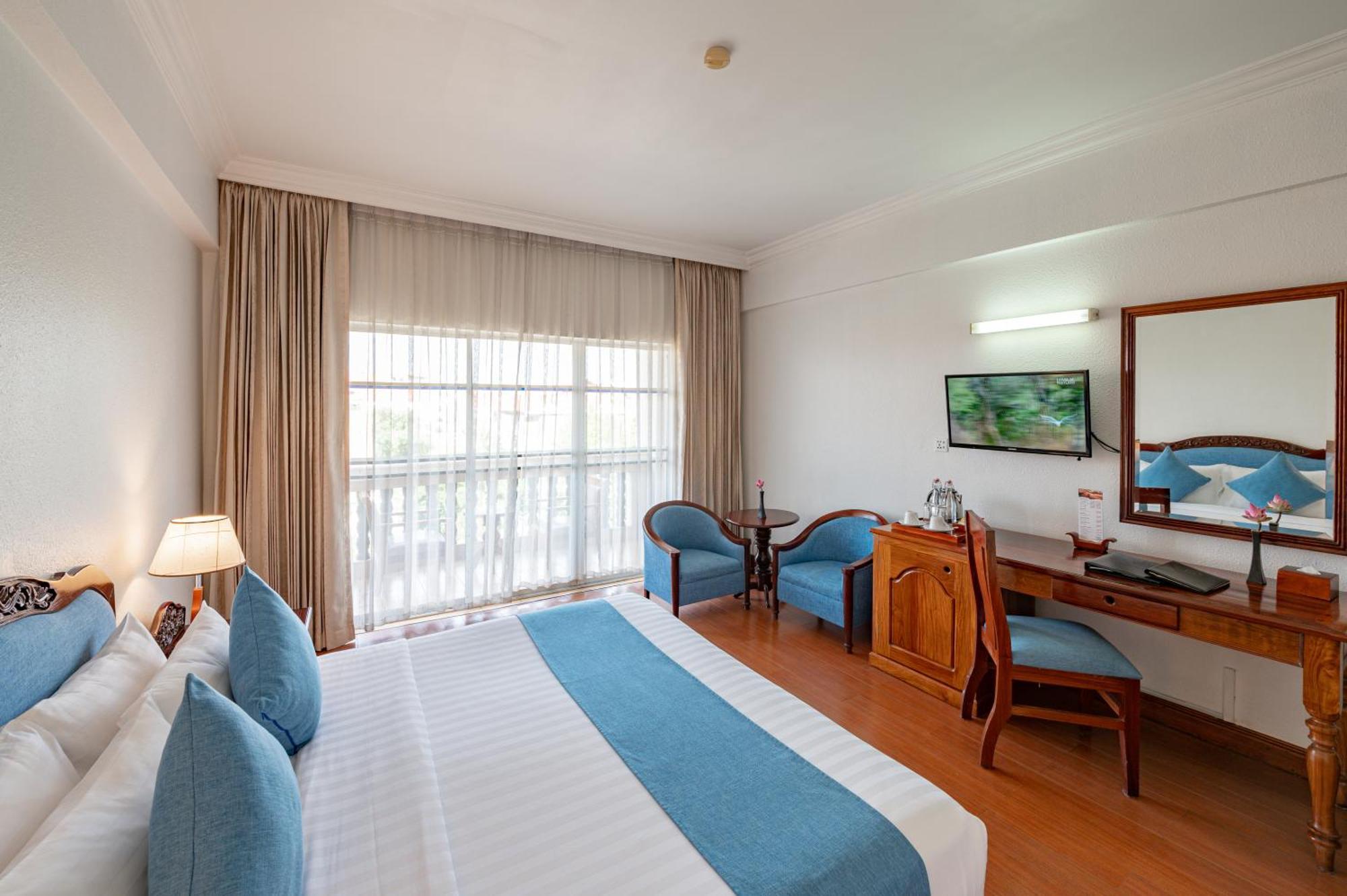 Hotel Somadevi Angkor Resort & Spa Sziemreap Kültér fotó