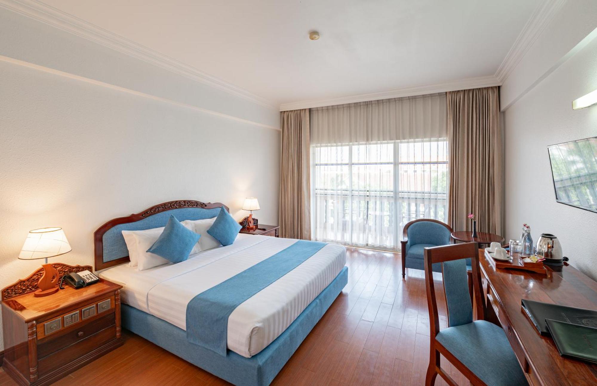 Hotel Somadevi Angkor Resort & Spa Sziemreap Kültér fotó