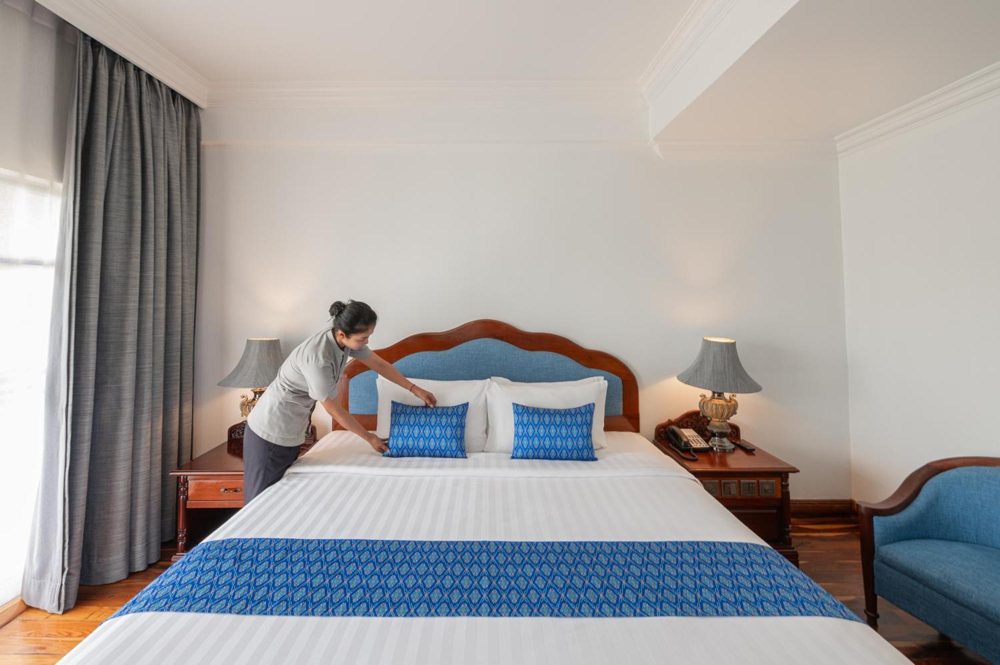 Hotel Somadevi Angkor Resort & Spa Sziemreap Kültér fotó