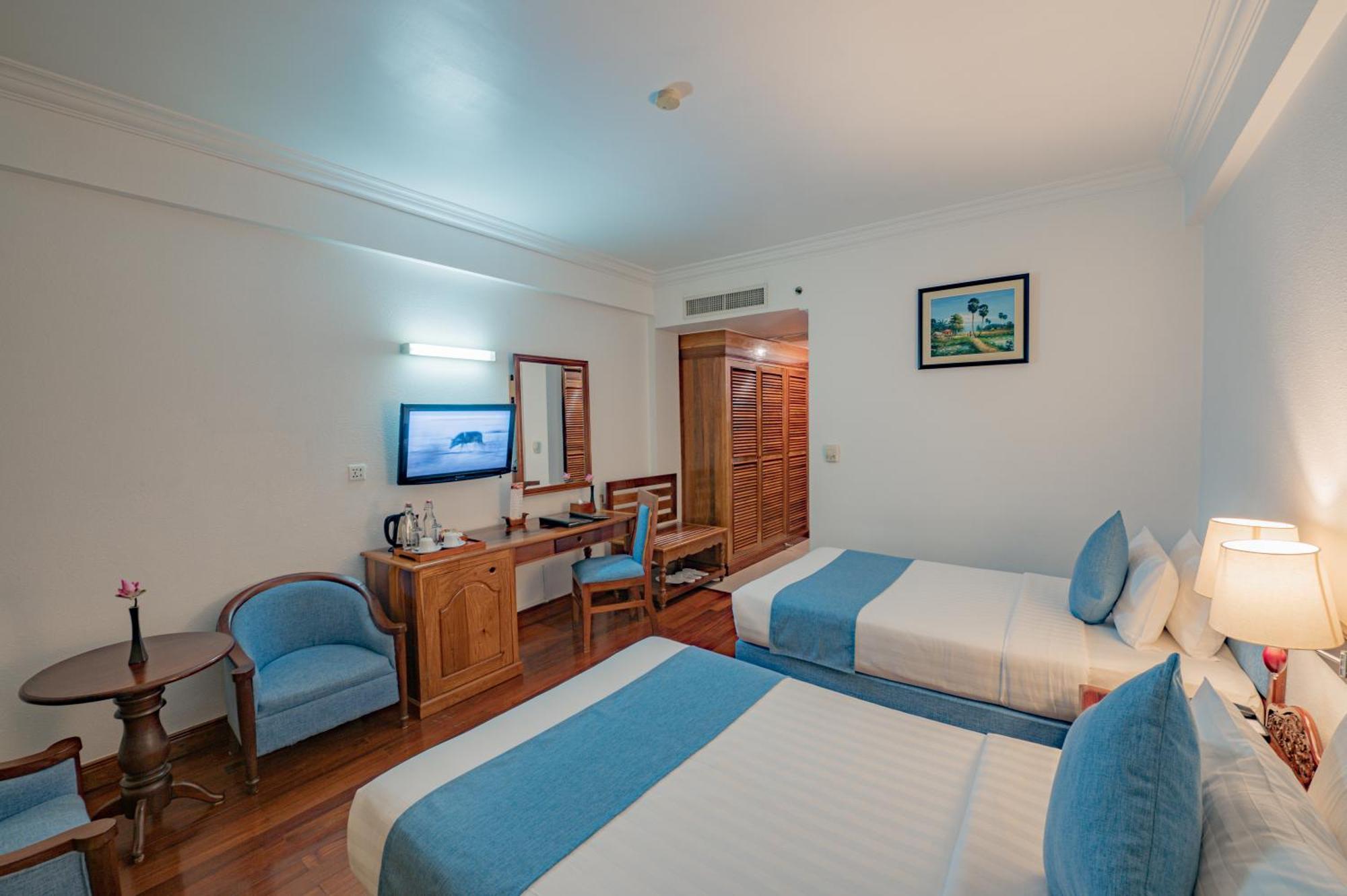 Hotel Somadevi Angkor Resort & Spa Sziemreap Kültér fotó