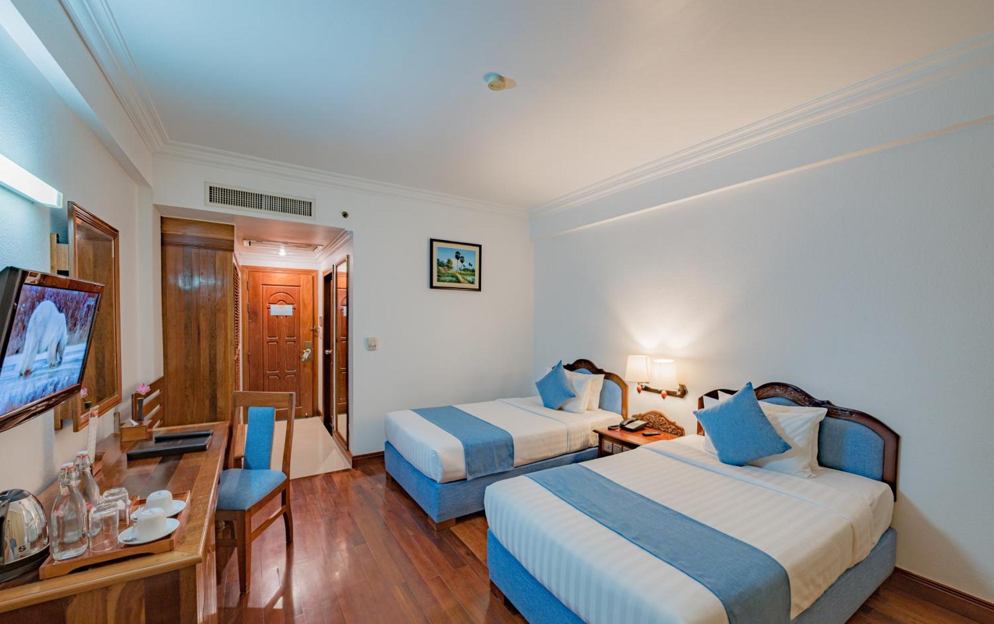 Hotel Somadevi Angkor Resort & Spa Sziemreap Kültér fotó