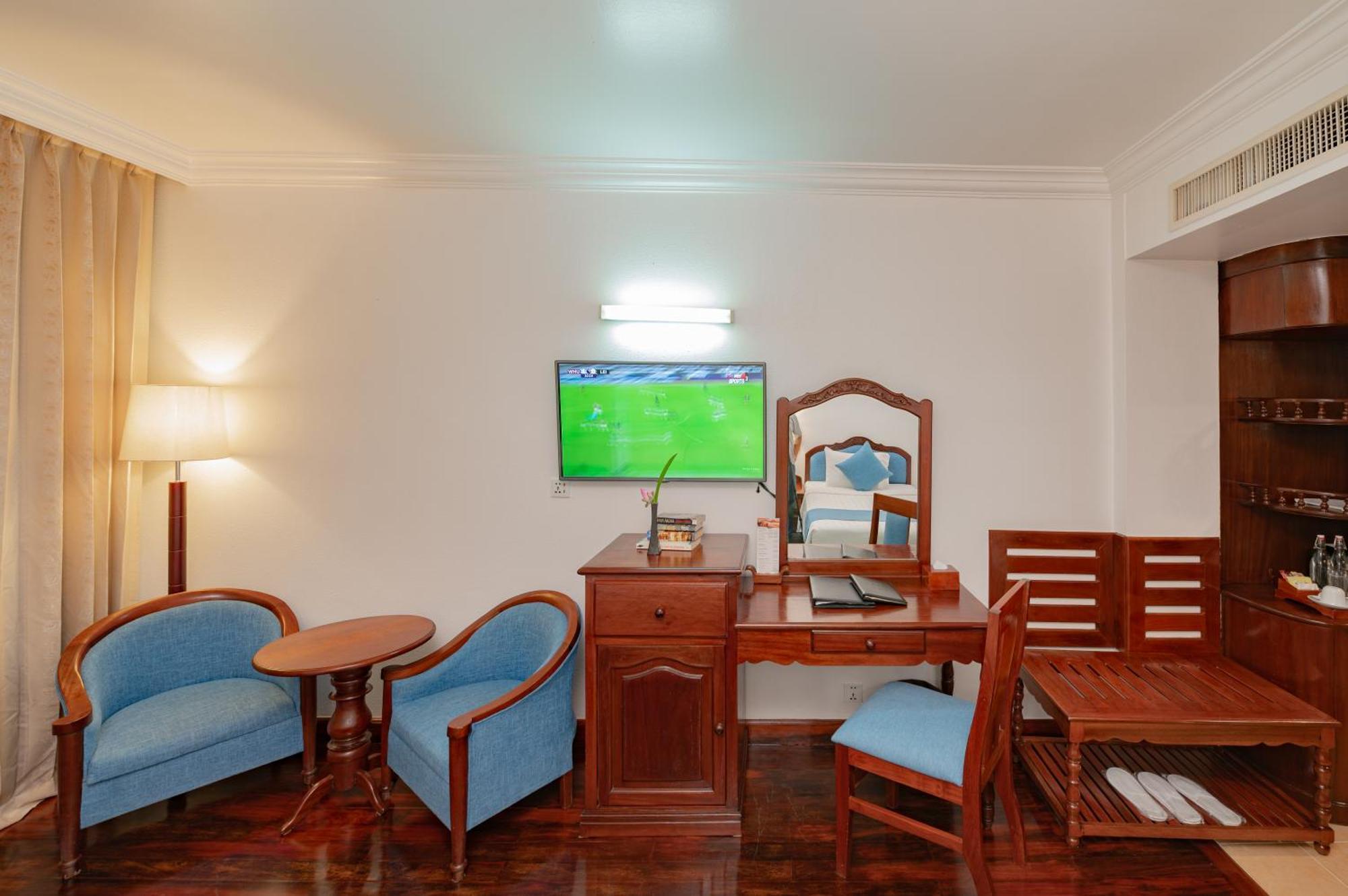 Hotel Somadevi Angkor Resort & Spa Sziemreap Kültér fotó