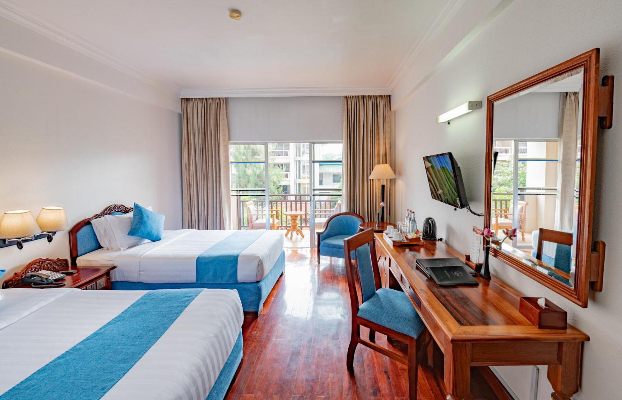 Hotel Somadevi Angkor Resort & Spa Sziemreap Kültér fotó